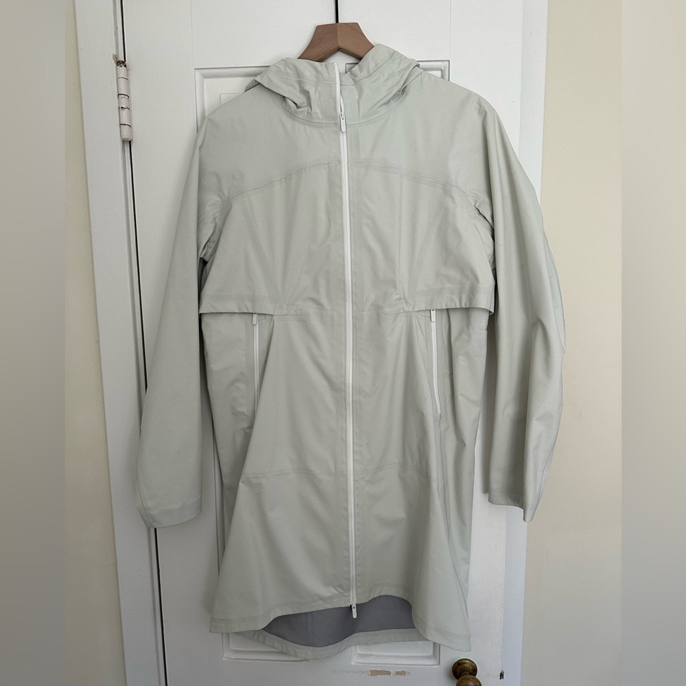 Lululemon Rain Rebel Raincoat